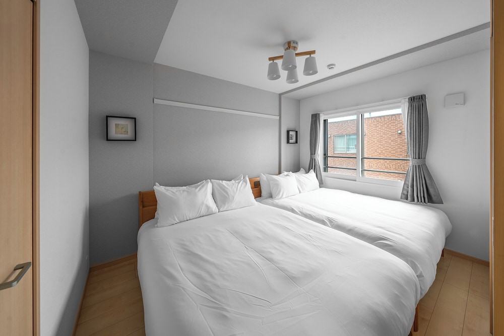 客室1 | E-US NAEBO STATION 302