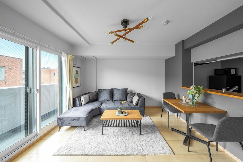 メインイメージ | E-US NAEBO STATION 302