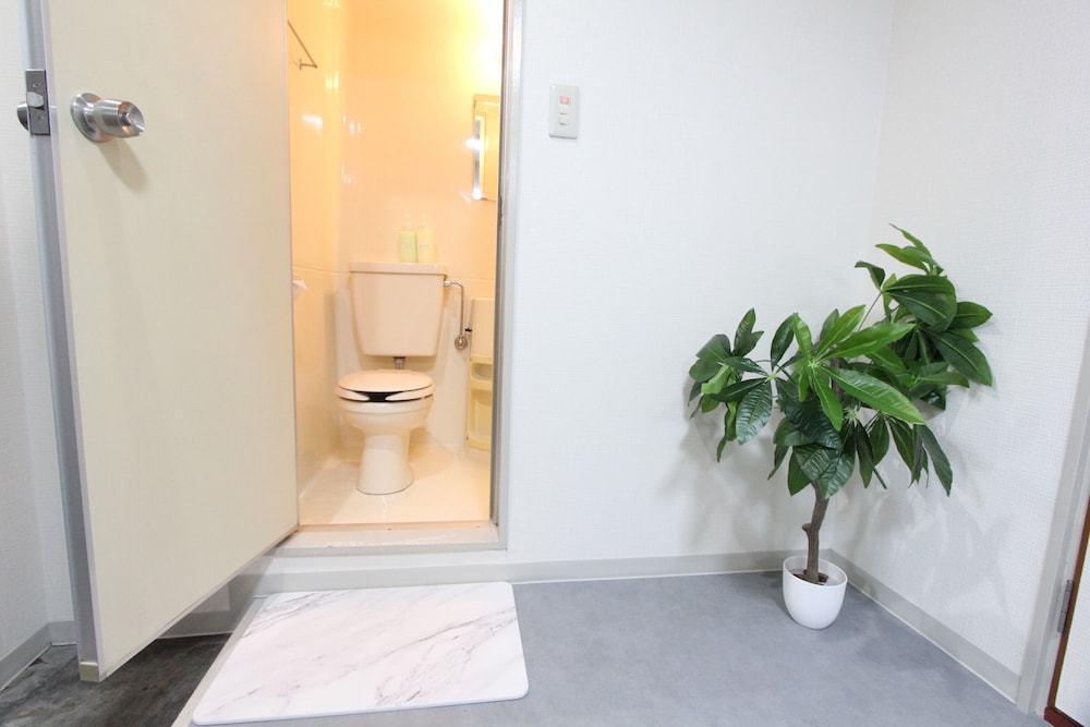 ビジネス トリプルルーム バスルーム1 | LUANA HOTEL 池袋東長崎