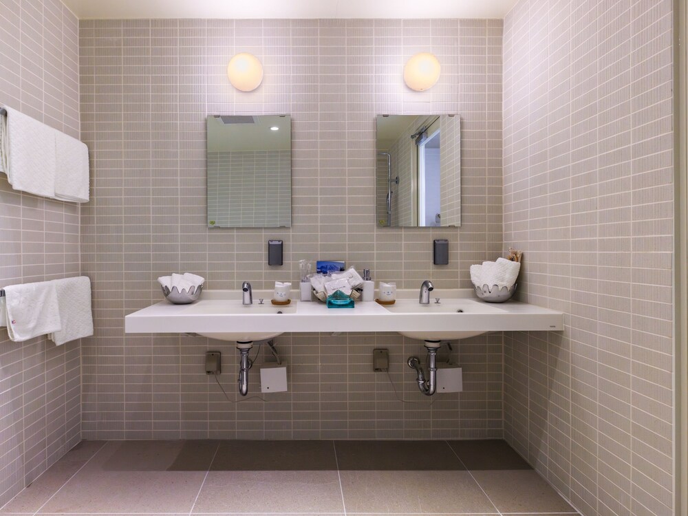 ラグジュアリー ヴィラ キングベッド 1 台 バルコニー オーシャンビュー バスルーム0 | Resort Villa KAPUKA 古宇利島