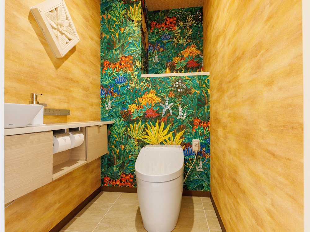 ラグジュアリー ヴィラ バルコニー オーシャンビュー バスルーム3 | Resort Villa KAPUKA 古宇利島