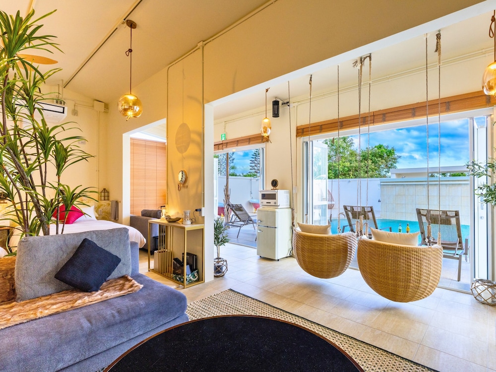 ラグジュアリー ヴィラ ダブルベッド 2 台 禁煙 バルコニー | Resort Villa KAPUKA 古宇利島