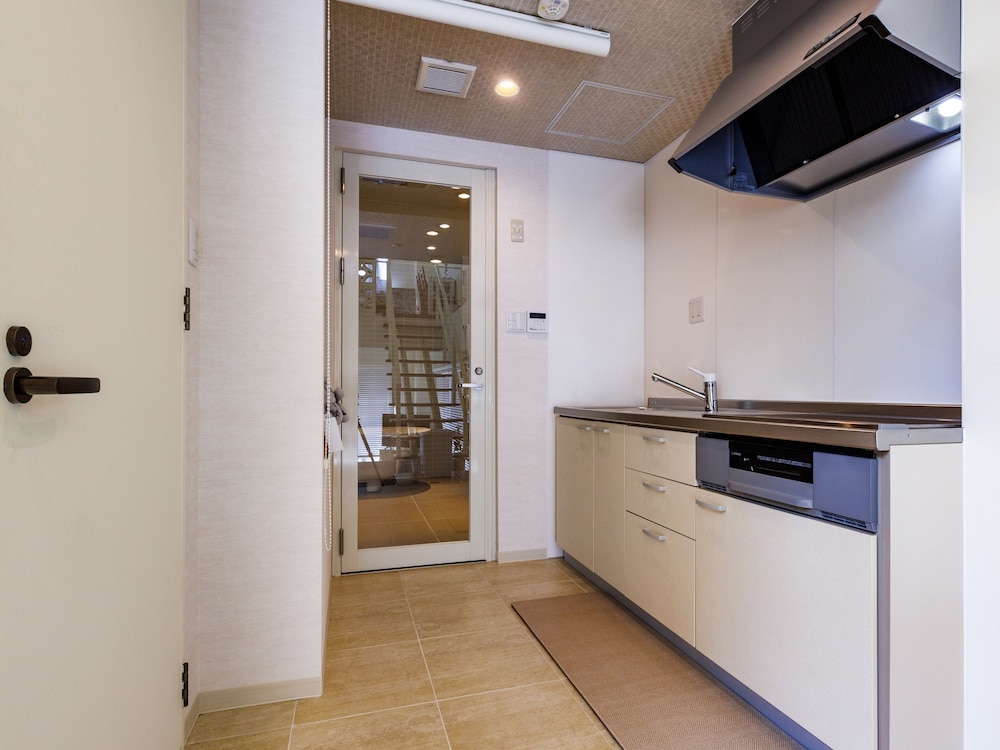 ラグジュアリー ヴィラ キングベッド 1 台 バルコニー オーシャンビュー 専用キッチン1 | Resort Villa KAPUKA 古宇利島