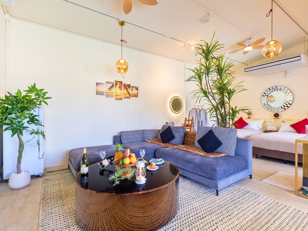 ラグジュアリー ヴィラ ダブルベッド 2 台 禁煙 バルコニー 客室9 | Resort Villa KAPUKA 古宇利島