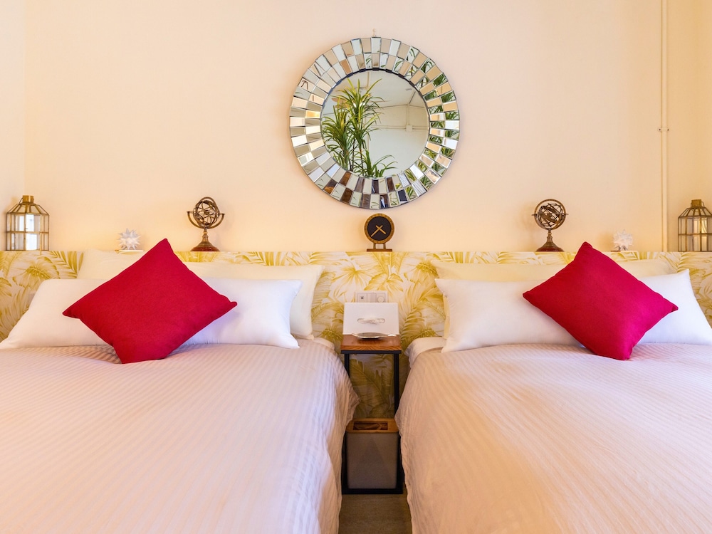 ラグジュアリー ヴィラ ダブルベッド 2 台 禁煙 バルコニー 客室6 | Resort Villa KAPUKA 古宇利島