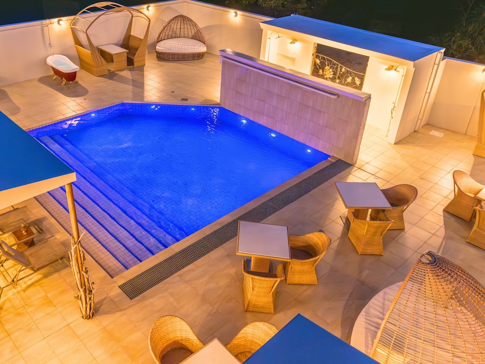 ラグジュアリー ヴィラ ダブルベッド 2 台 禁煙 バルコニー 屋外プール0 | Resort Villa KAPUKA 古宇利島