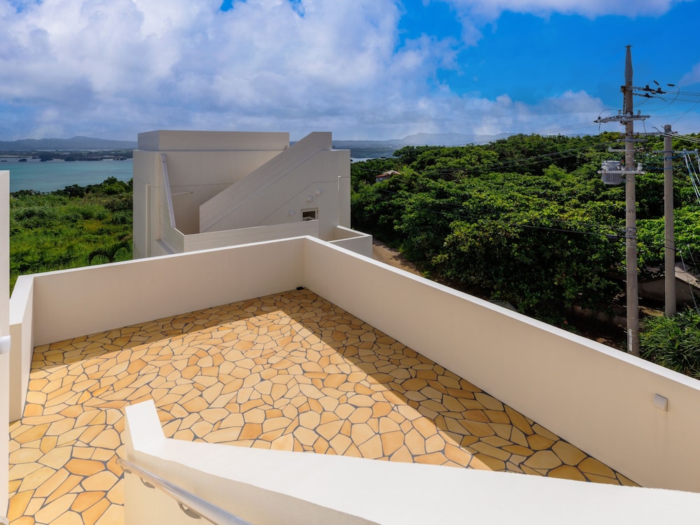 ラグジュアリー ヴィラ キングベッド 1 台 バルコニー オーシャンビュー テラス / パティオ0 | Resort Villa KAPUKA 古宇利島