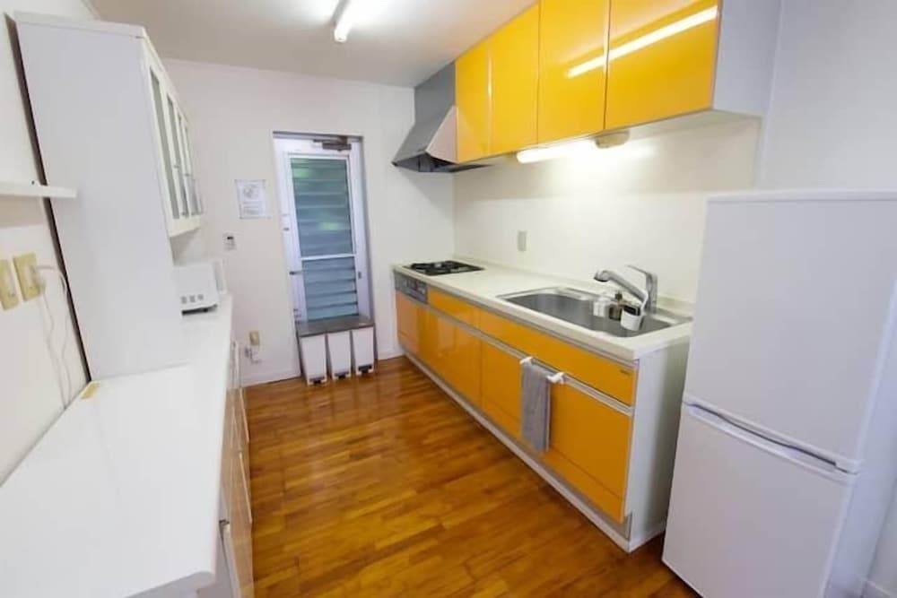 アパートメント 専用キッチン1 | 青の家　Blue House