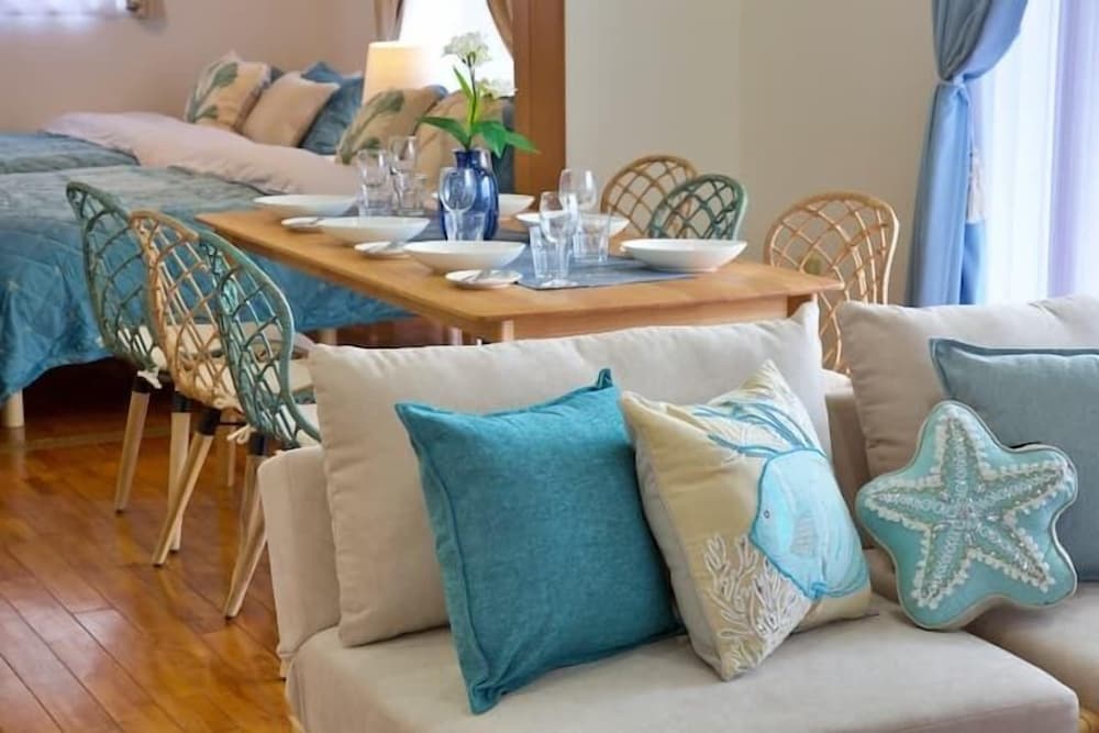 アパートメント リビング エリア3 | 青の家　Blue House