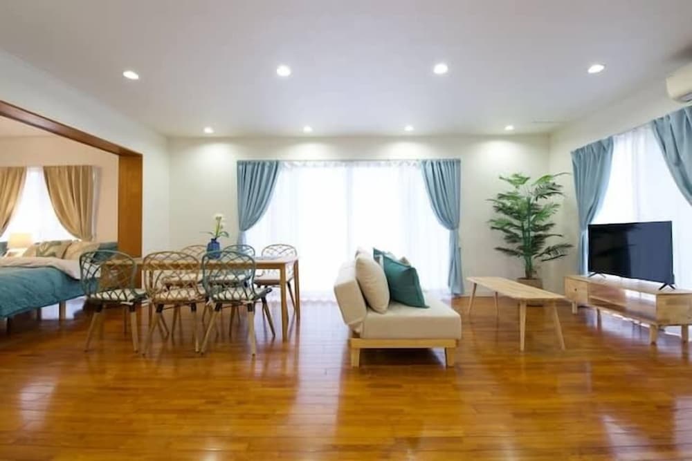 アパートメント | 青の家　Blue House