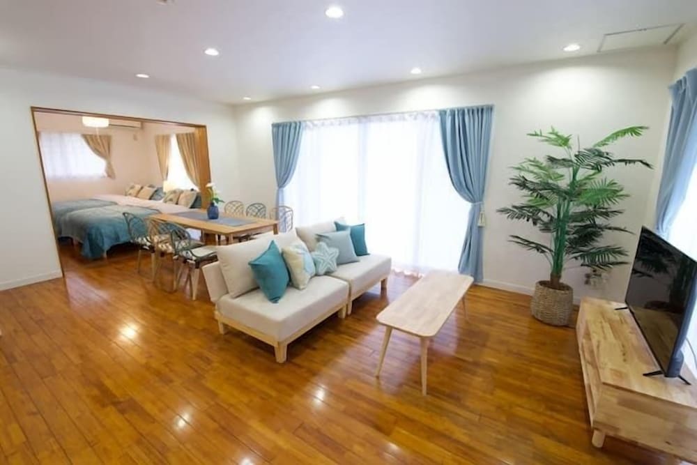 アパートメント リビング エリア2 | 青の家　Blue House