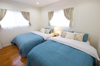 青の家　Blue House