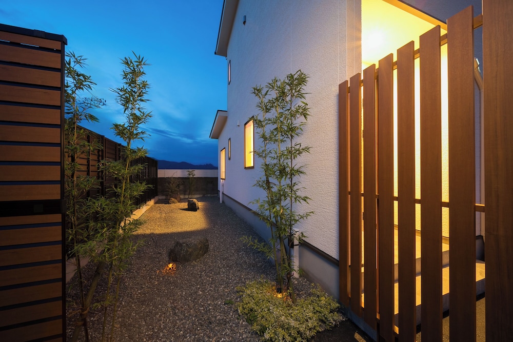 外観1 | ゆけむりの宿 小町荘