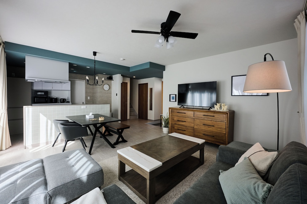 ハウス リビング エリア5 | Casa YONNA Chatan