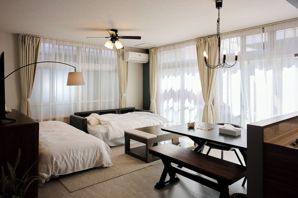 ハウス リビング エリア8 | Casa YONNA Chatan