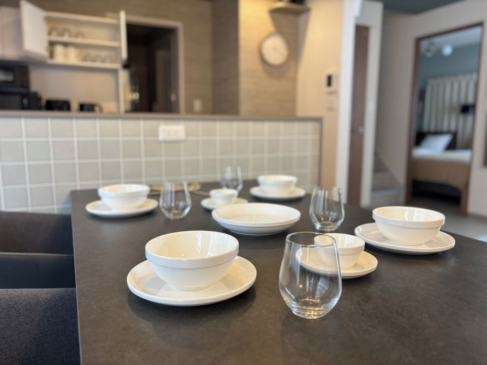 ハウス 客室内のダイニングエリア1 | Casa YONNA Chatan