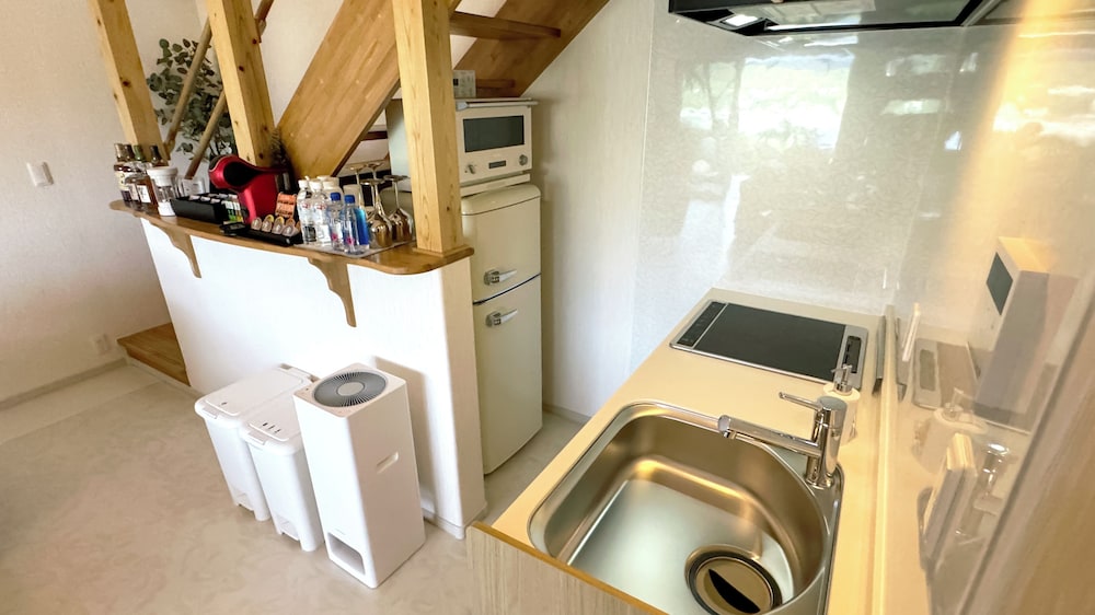 ラグジュアリー ヴィラ プライベートプール オーシャンビュー 専用キッチン2 | Resort Villa KAPUKA 瀬底島