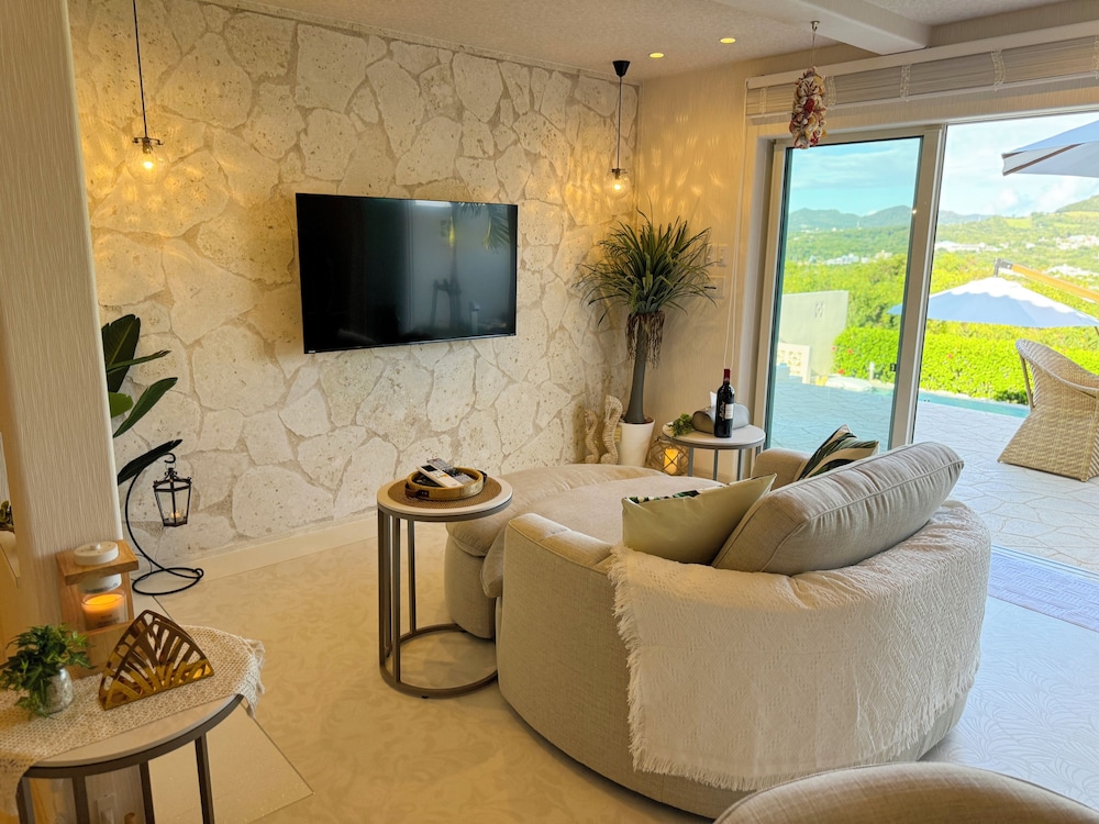 客室1 | Resort Villa KAPUKA 瀬底島