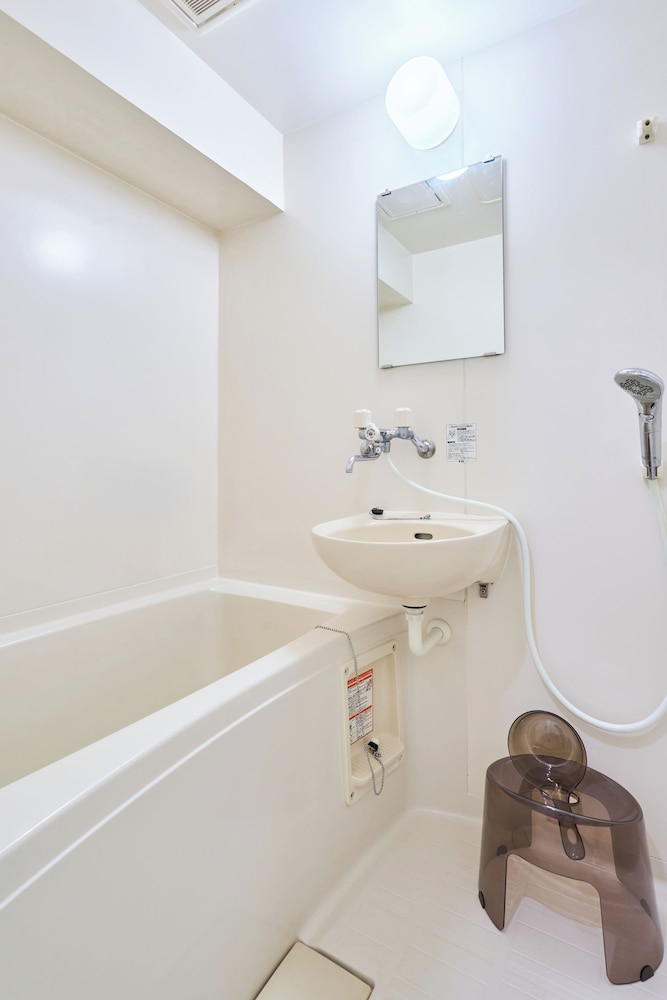 ベーシック アパートメント 禁煙 シティビュー (802) バスルーム3 | Househotel 西池袋