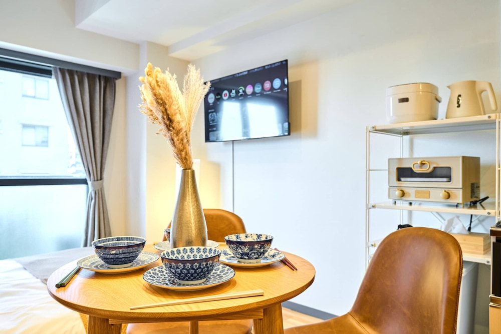 ベーシック アパートメント 禁煙 シティビュー (902) リビング エリア0 | Househotel 西池袋