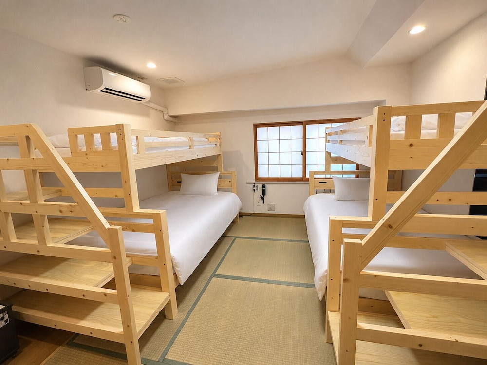 ファミリー 4 人部屋 ベッド (複数台) 禁煙 | パーク ホテル