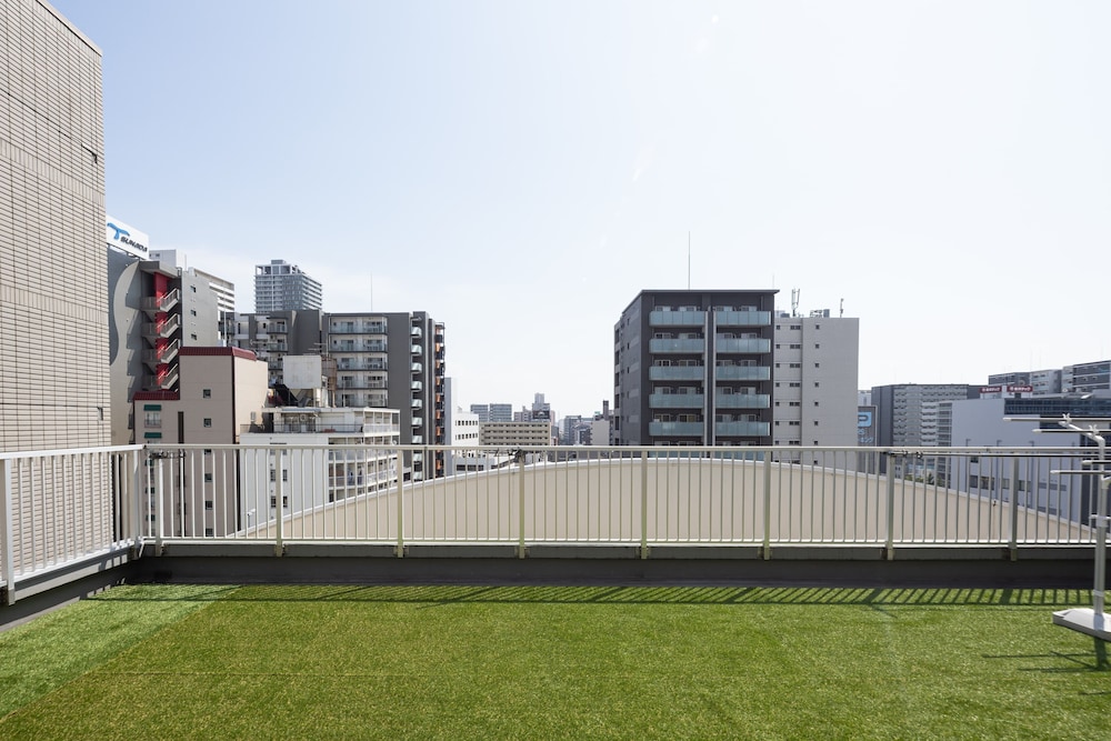 ファミリー ツインルーム バルコニー シティビュー 部屋からの景観0 | b&Namba1