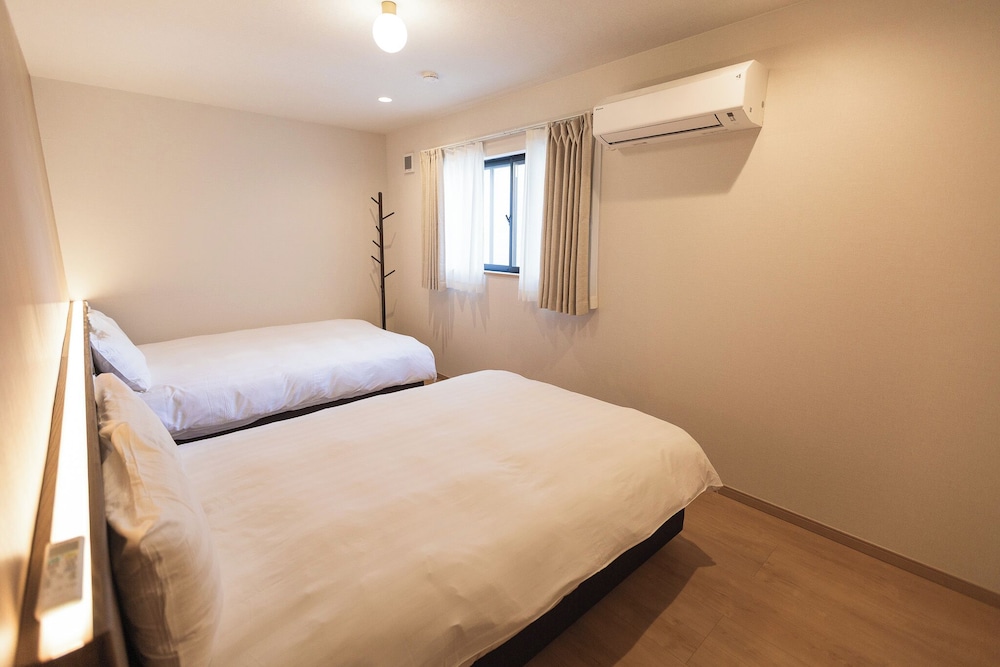 デラックス ヴィラ コートヤードビュー 客室6 | b&FLAT-Hanazono