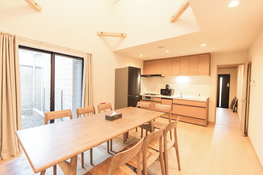 デラックス ヴィラ コートヤードビュー リビングルーム0 | b&FLAT-Hanazono