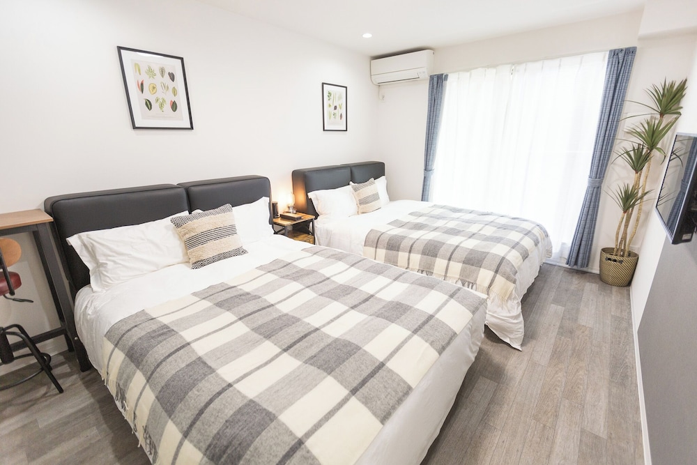 ファミリー ルーム バルコニー シティビュー 客室10 | b&岸里店