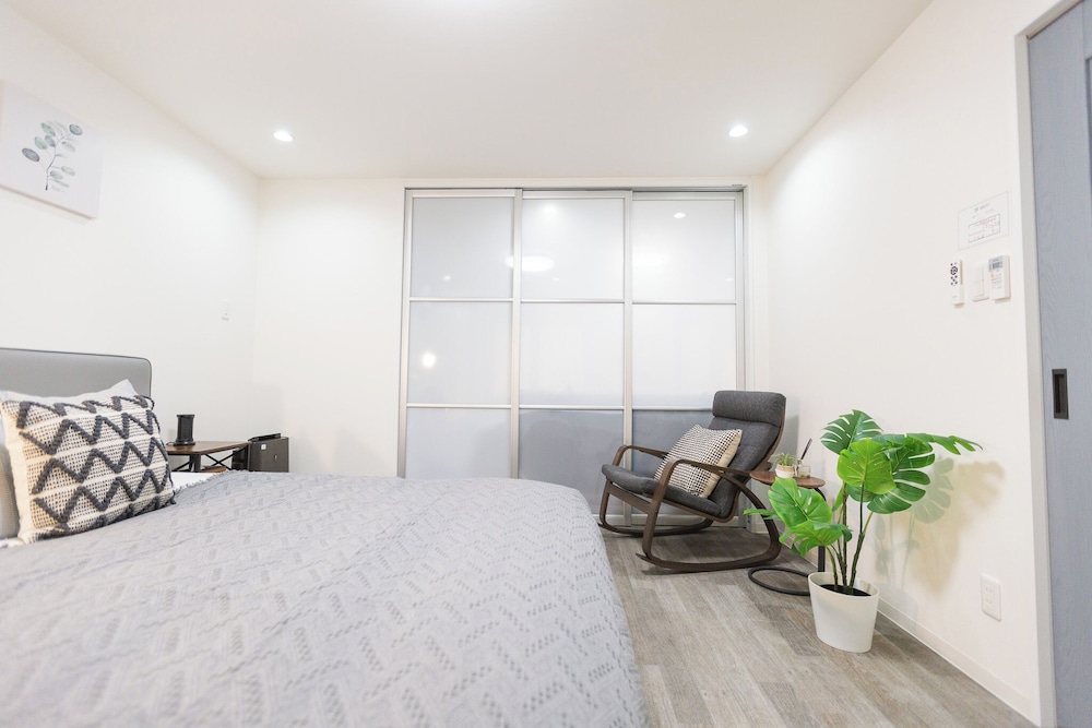 デラックス ルーム バルコニー シティビュー 客室5 | b&岸里店