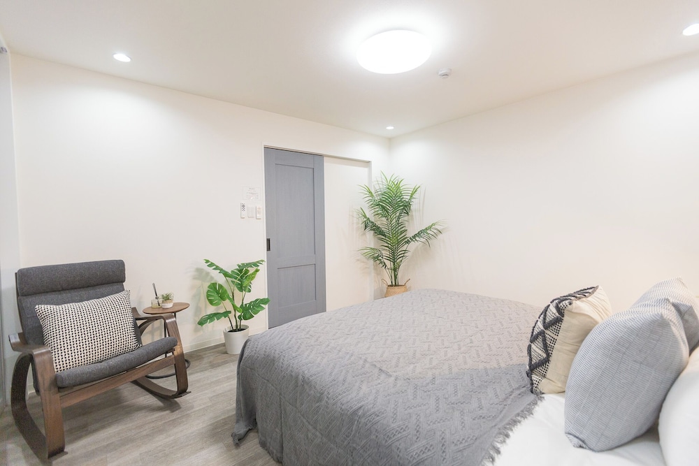 デラックス ルーム バルコニー シティビュー 客室4 | b&岸里店