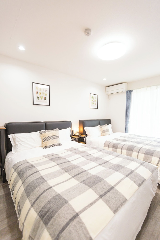 ファミリー ルーム バルコニー シティビュー 客室9 | b&岸里店