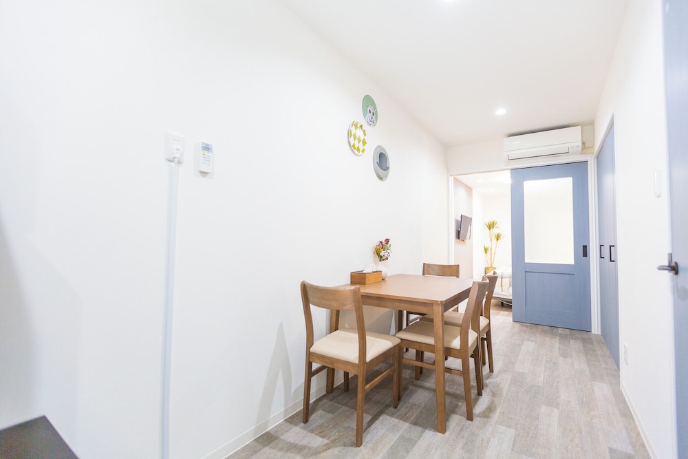 ファミリー ルーム バルコニー シティビュー 客室5 | b&岸里店