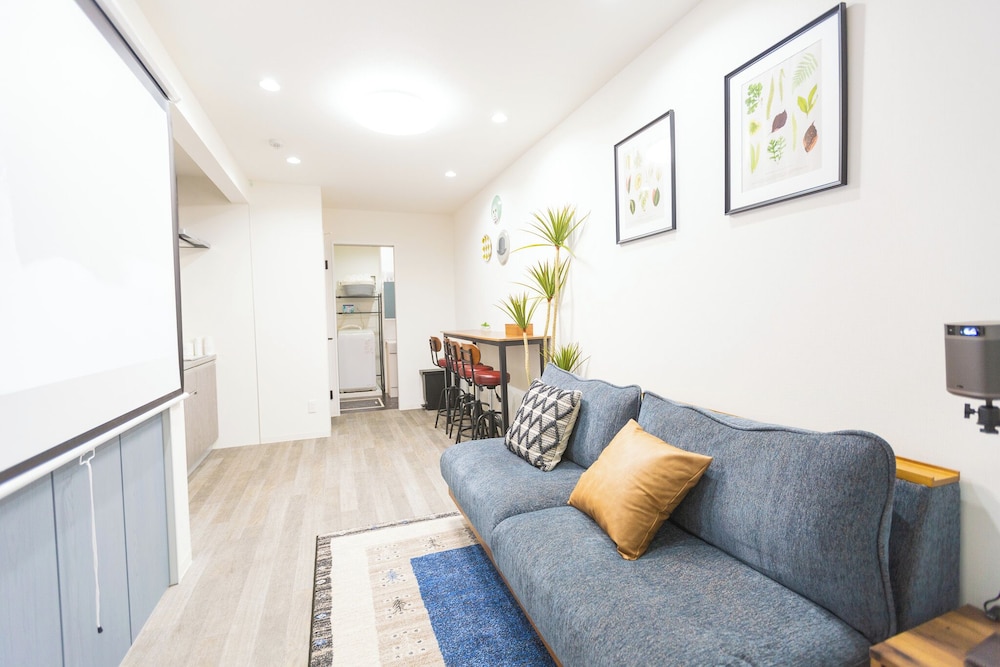 ファミリー ルーム バルコニー シティビュー 客室1 | b&岸里店