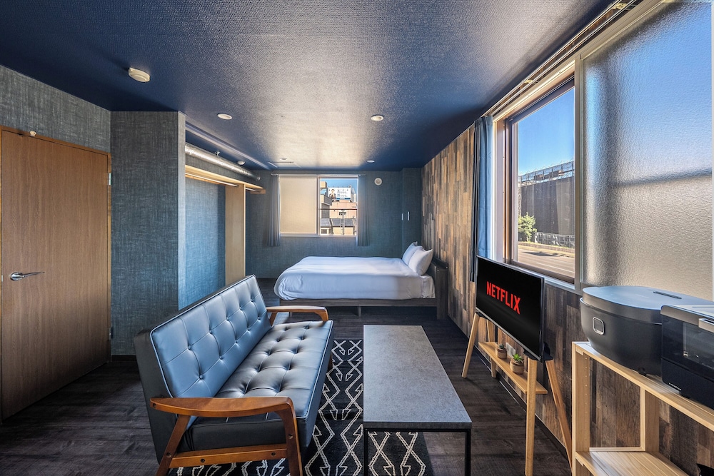 メインイメージ | SILK COURT 201