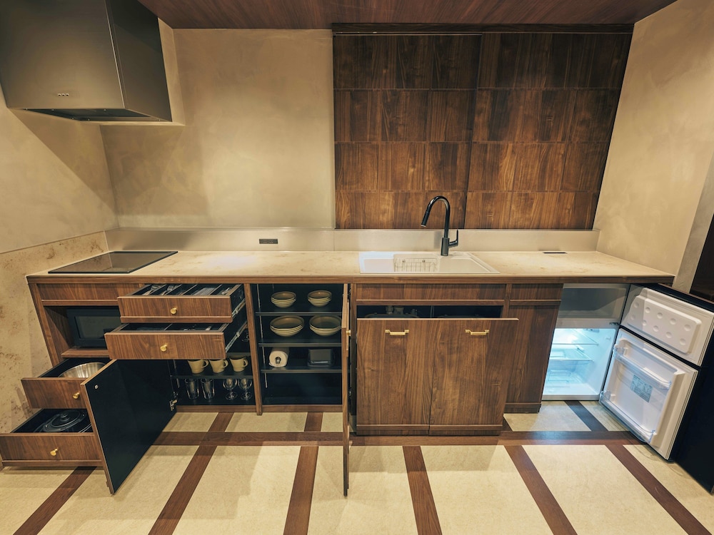 スーペリア スタジオスイート 専用キッチン1 | illi Noa Hamamatsucho