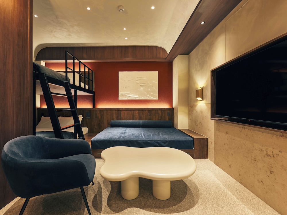 スーペリア スタジオスイート リビング エリア0 | illi Noa Hamamatsucho