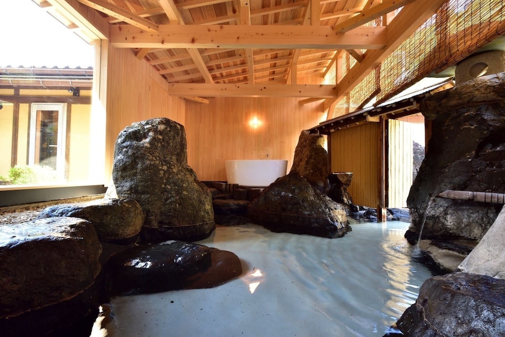 エグゼクティブ スイート マウンテンビュー バスルーム2 | The,おこもりの宿 夢流し