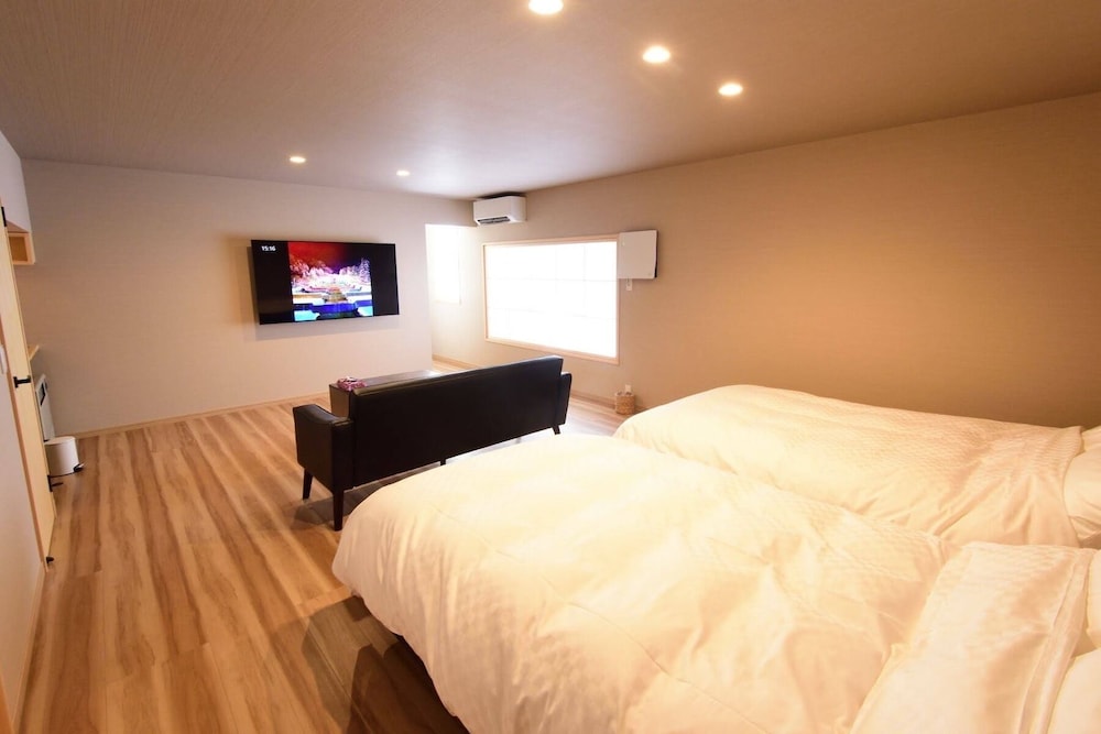 ベーシック ツインルーム マウンテンビュー 客室2 | The,おこもりの宿 夢流し