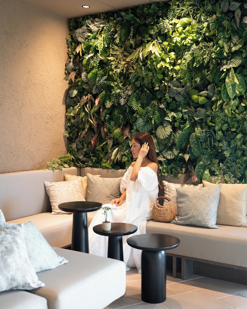 フロント1 | アヤンナ宮古島