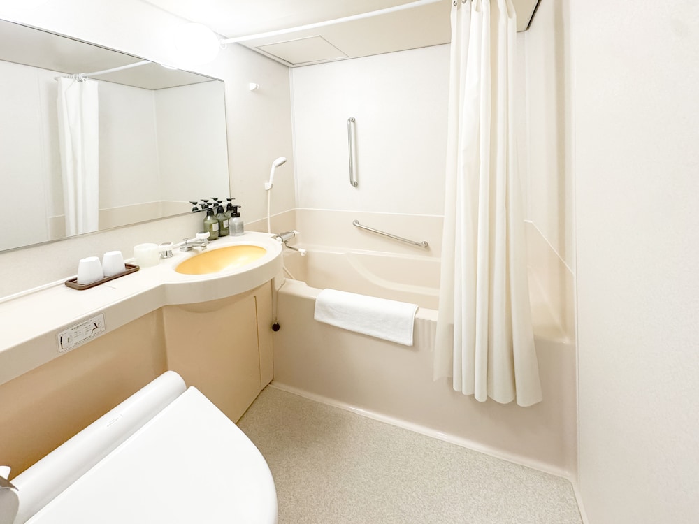 ダブルルーム バスルーム0 | 下関大坂屋ホテル