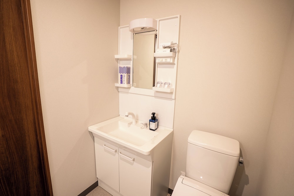 ツインルーム 禁煙 バスルーム1 | YuiLocalZao