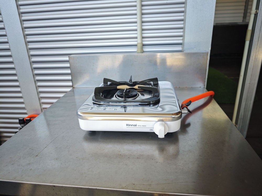 4 人部屋 専用簡易キッチン0 | AIR STREAM HOUSE 仲宗根