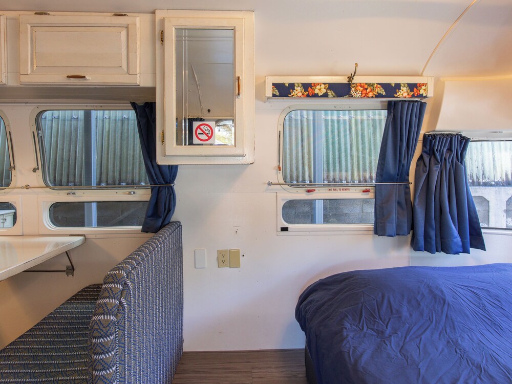 4 人部屋 客室4 | AIR STREAM HOUSE 仲宗根