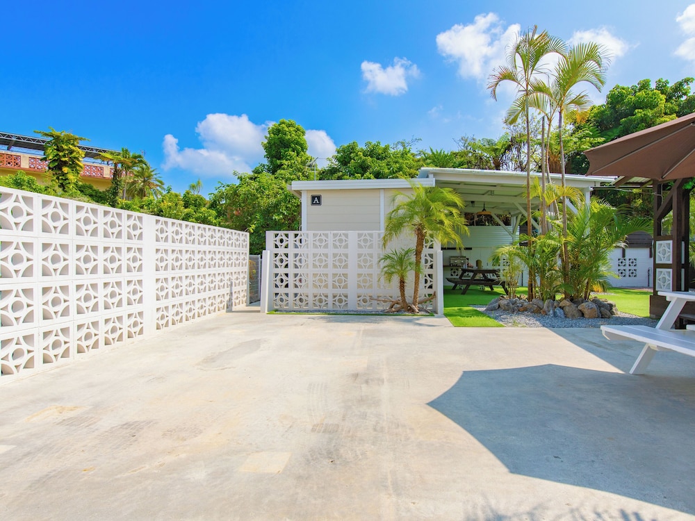 駐車場1 | AIR STREAM HOUSE 天底