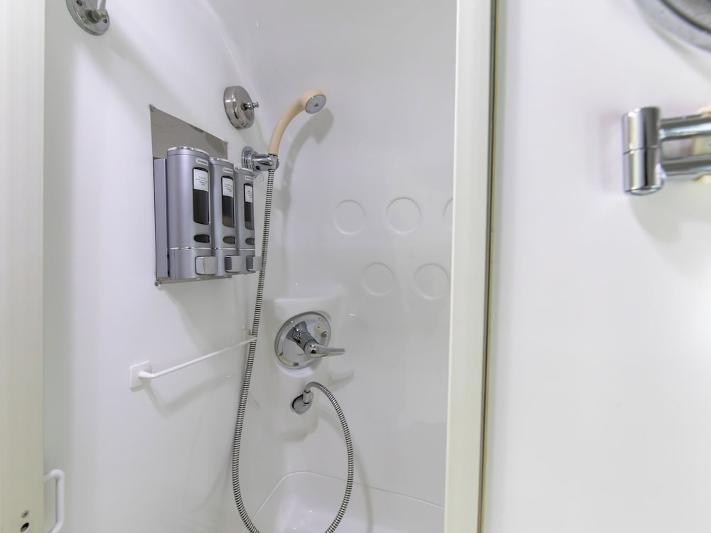 ルーム バスルーム1 | AIR STREAM HOUSE 天底