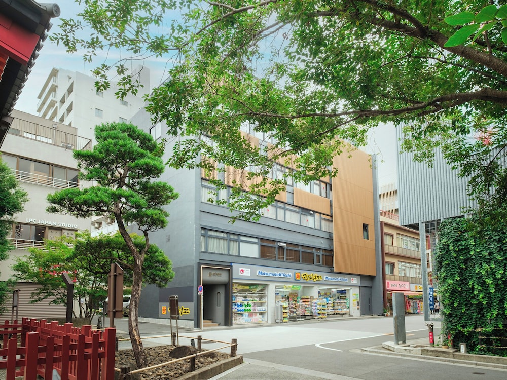 EN The HOUSE Asakusa Nitenmon