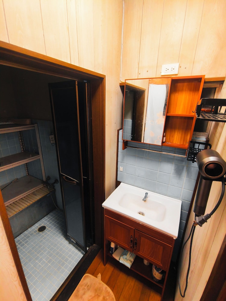 Economy Room, Non Smoking, For guests aged 18-55 only バスルーム0 | 奈良清舎