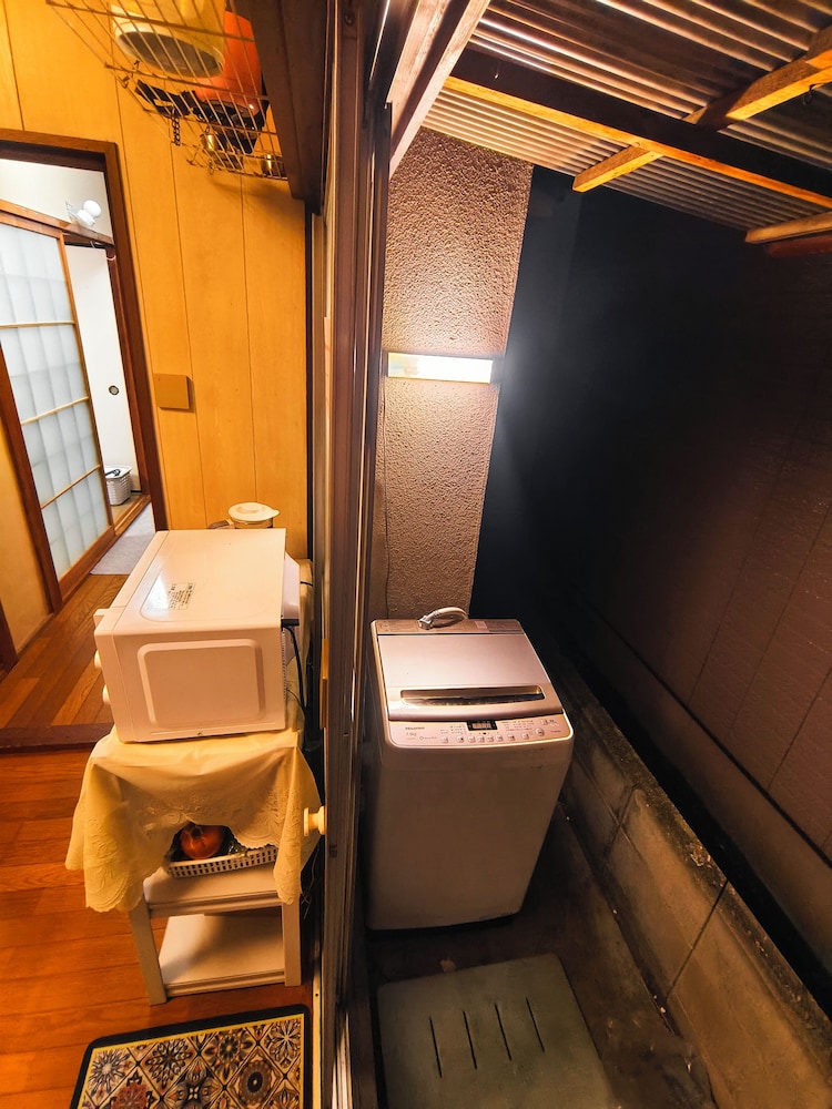 Economy Room, Non Smoking, For guests aged 18-55 only ランドリー0 | 奈良清舎