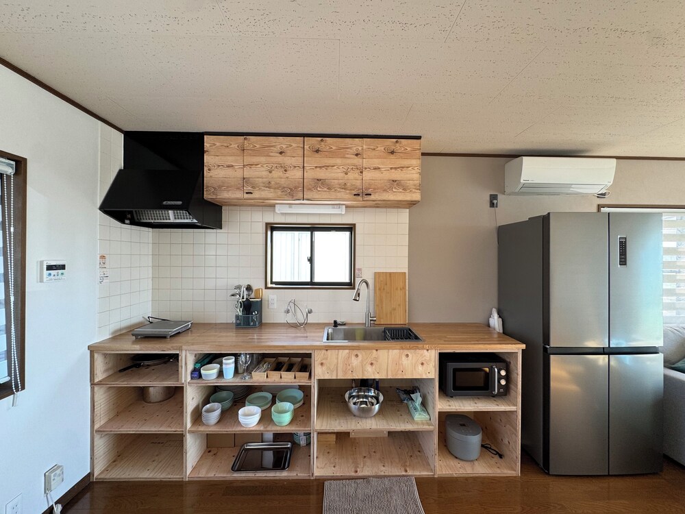 ファミリー ヴィラ パティオ オーシャンビュー 専用キッチン0 | Aoniwa -碧庭- AWAJI